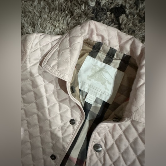 100% Authentic Burberry Quilted Jacket - Picture 2 of 5